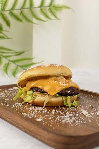 CLASSIC CHEESE BURGER