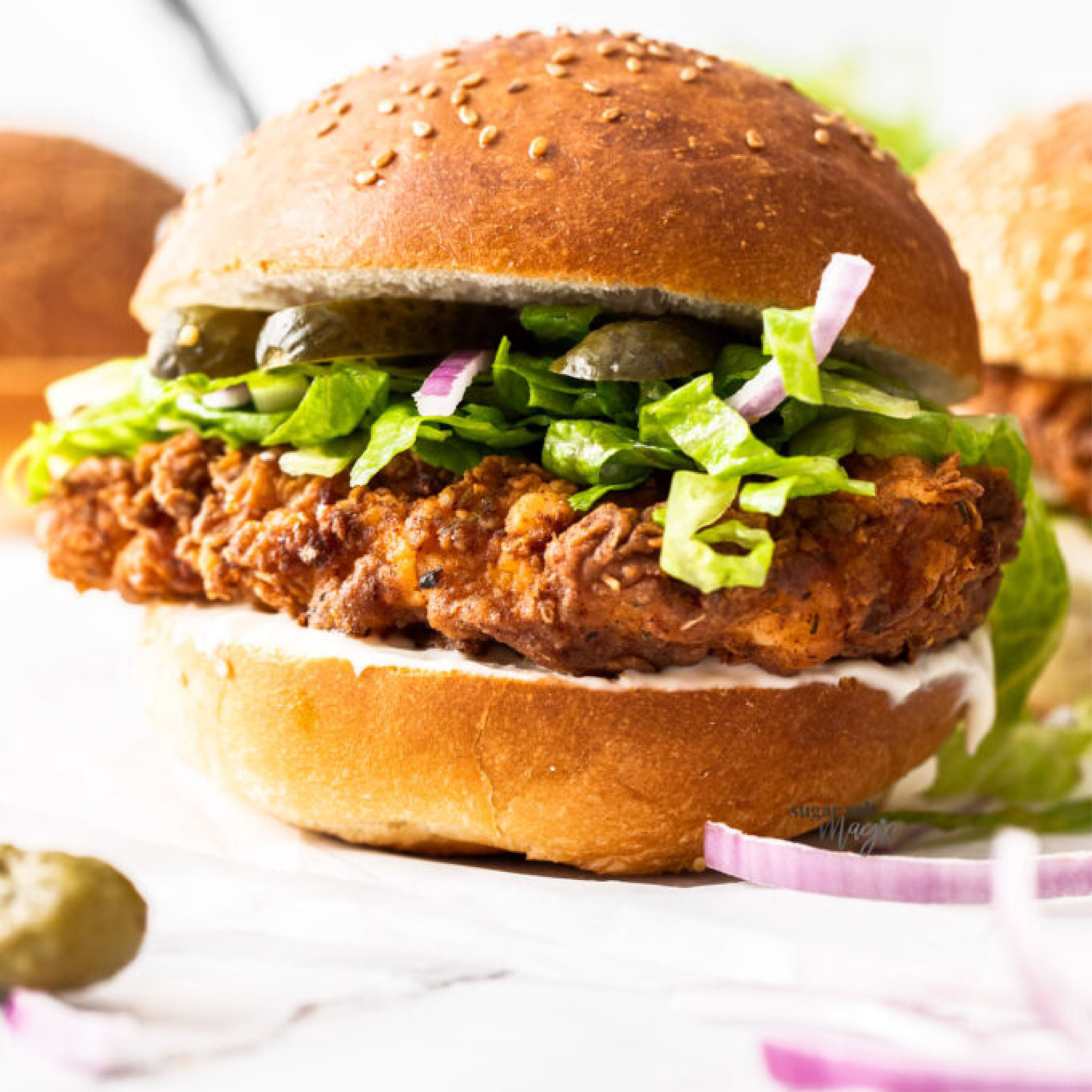 CRISPY CHICKEN BURGER