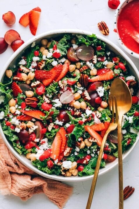 STRAWBERRY KALE SALAD