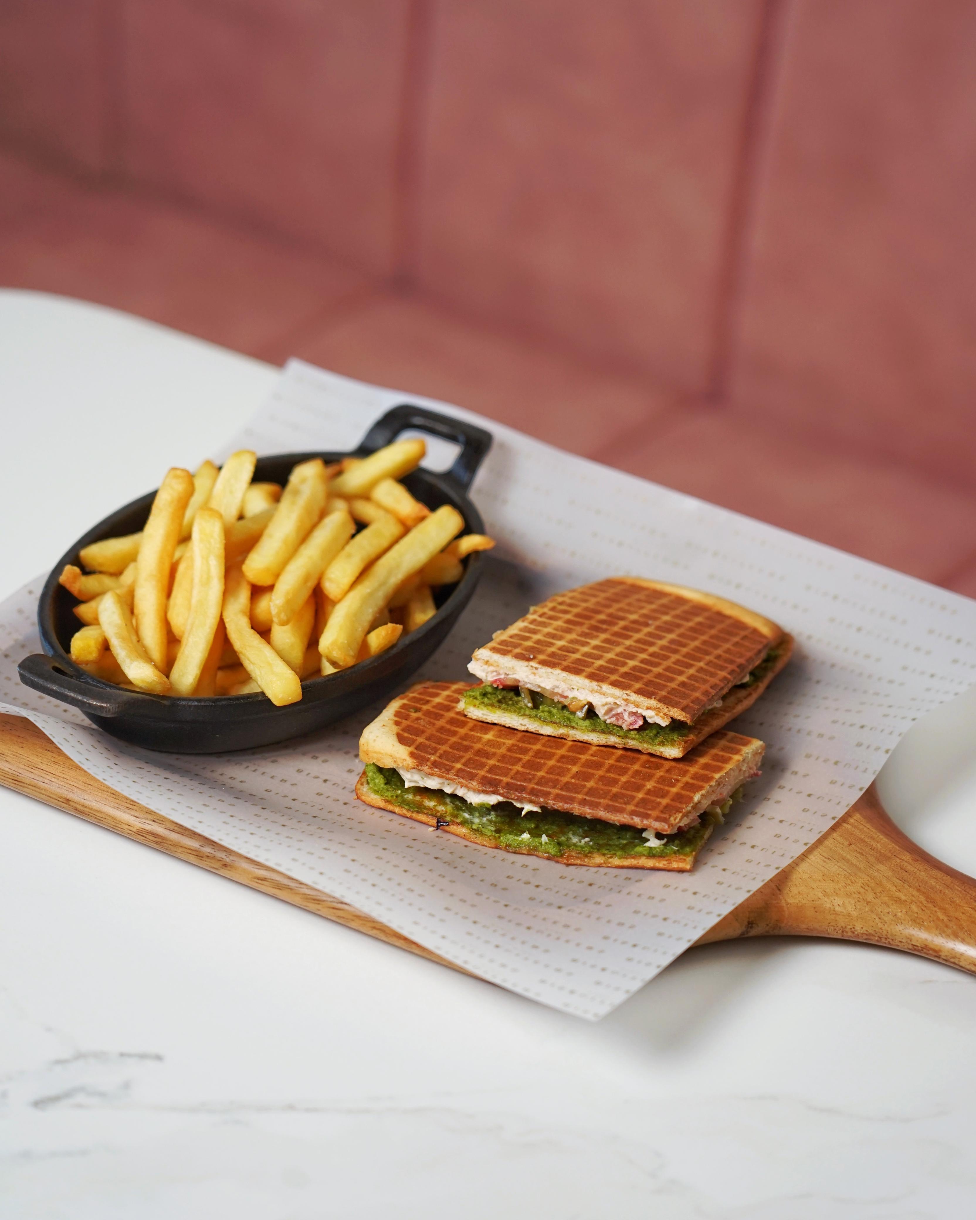 Biscuiteers Spicy Tuna Toastie